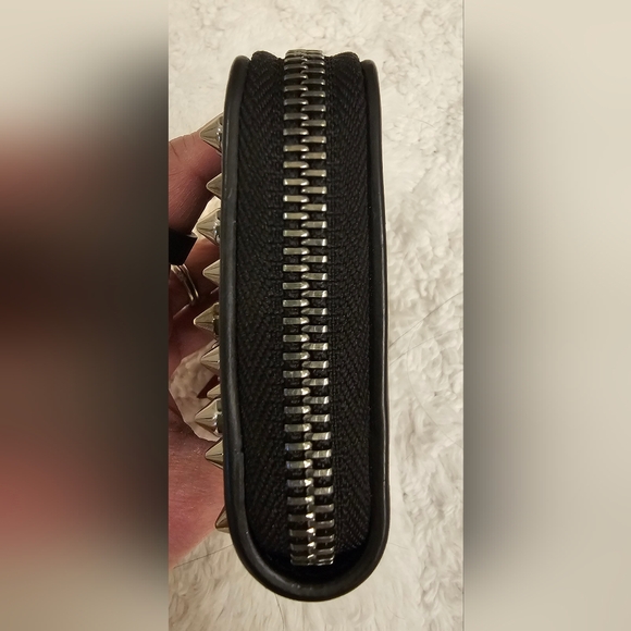 Christian Louboutin Cardholder - Picture 4 of 10